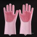 Gants en silicone nettoyant les gants de lave-vaisselle de la cuisine